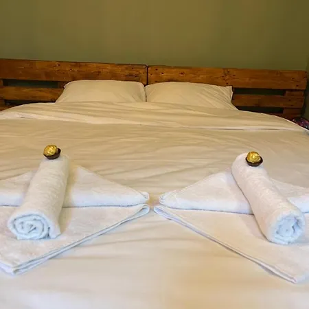 Апартаменты Under The Pine *