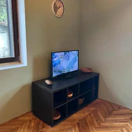 Under The Pine Апартаменты *