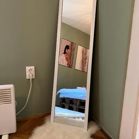 Under The Pine Apartment *